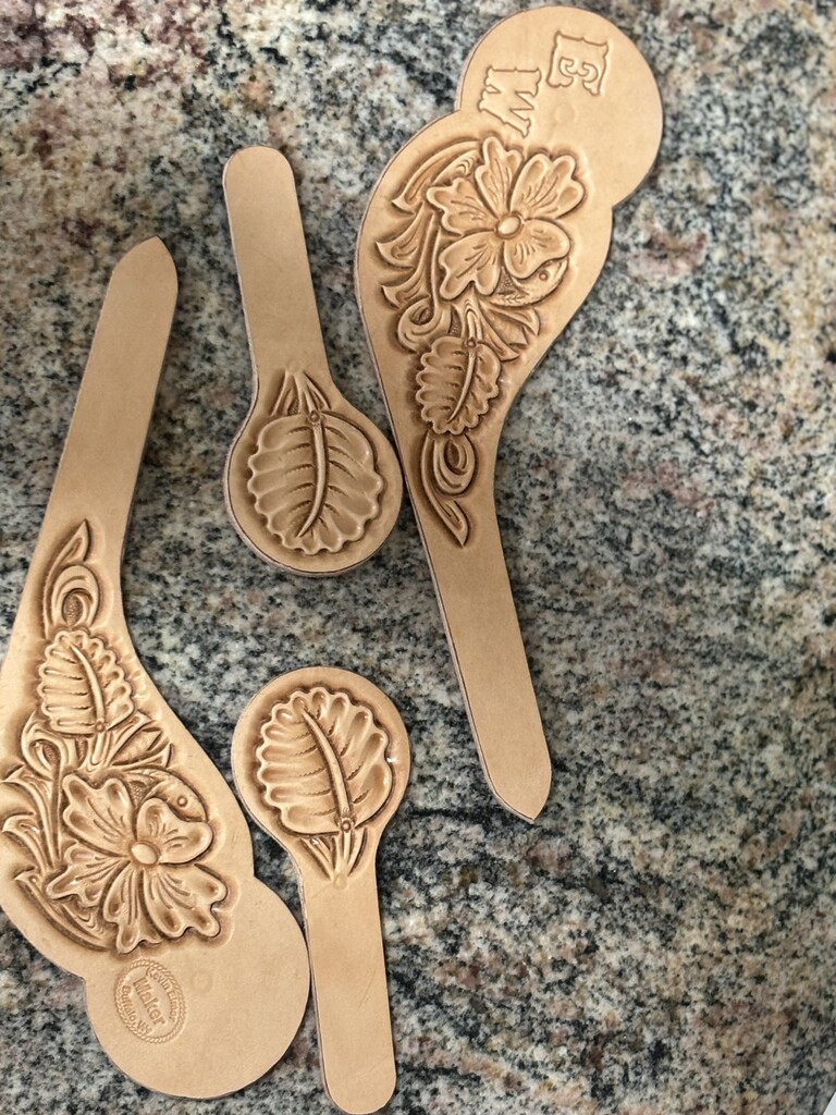 Spur straps made from Hermann Oak midgrade leather.